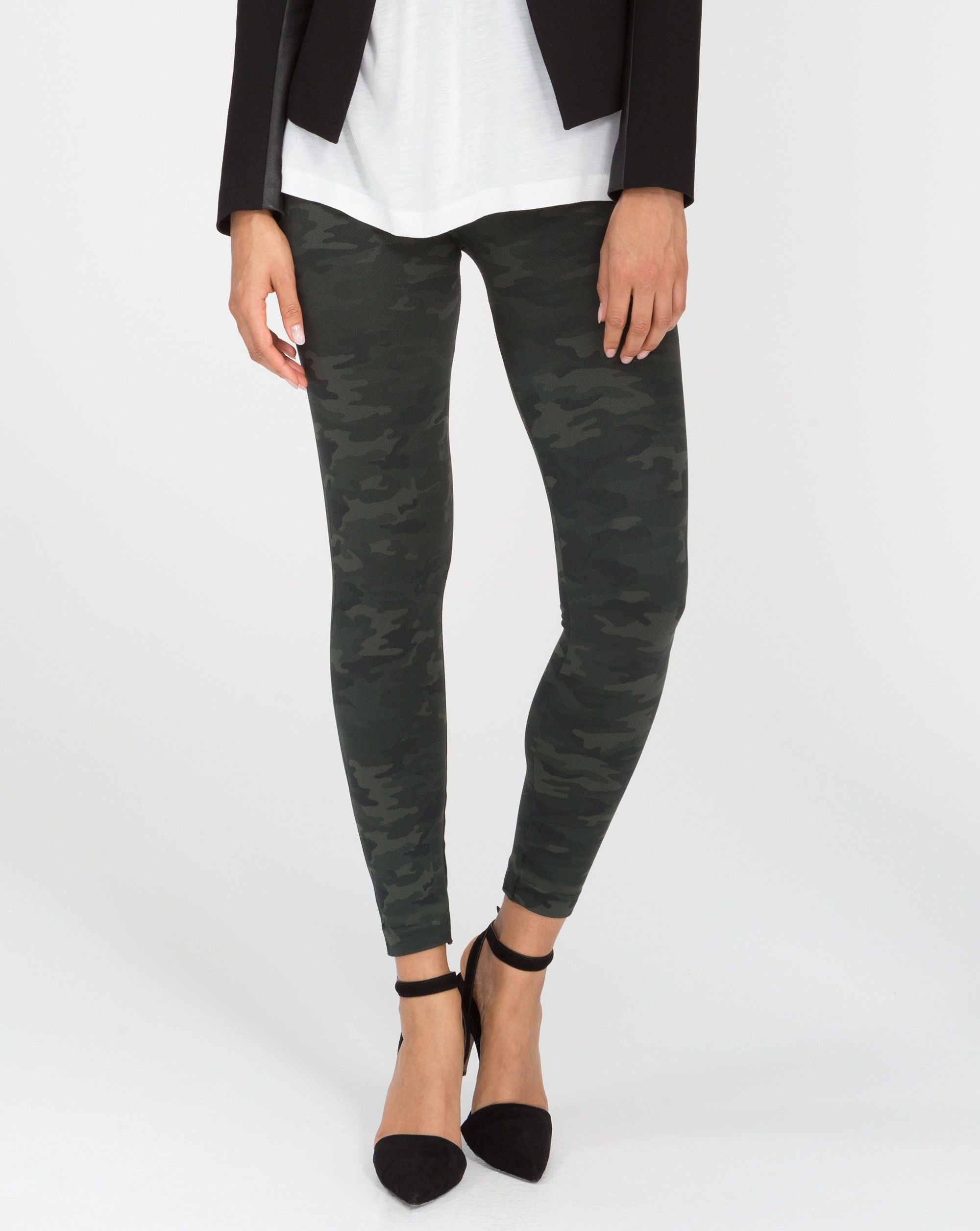Spanx Camo cropped seamless leggings size SP